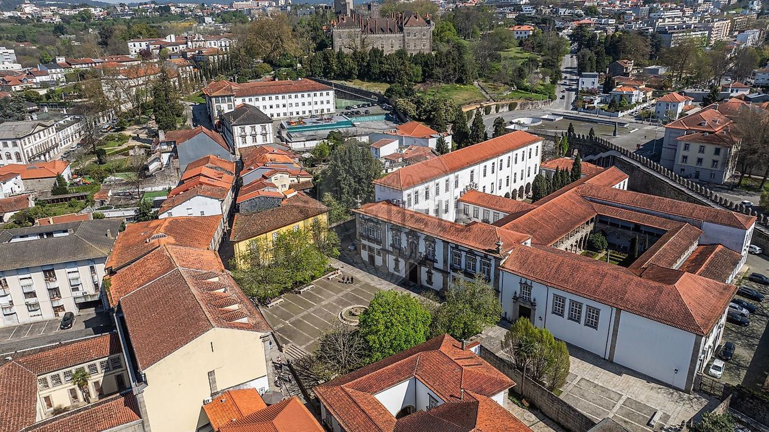 小楼房或独栋别墅出售在Rua dos Bombeiros Voluntários - 照片