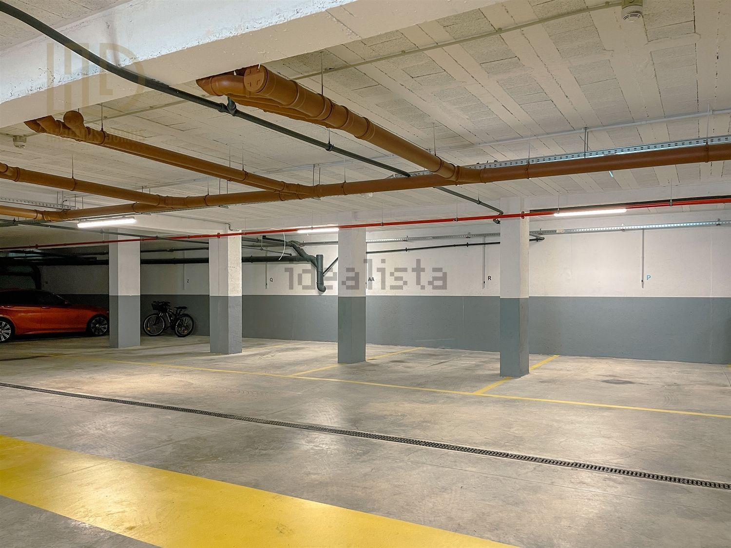 出租公寓 t2在Rua da Arrábida, 89 - 停车位