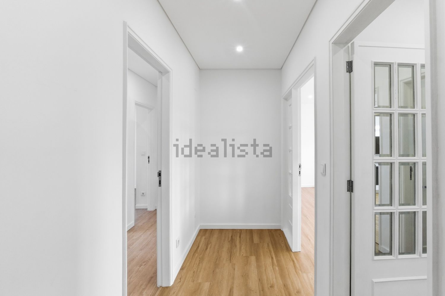 公寓 t3出售在Avenida Maria Brito, 3397 - 过道