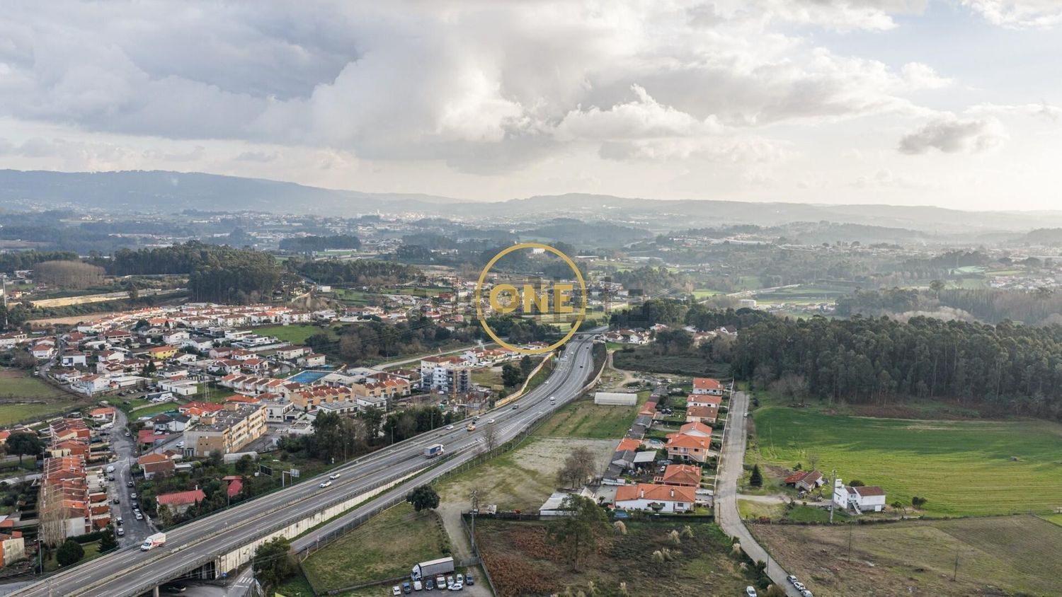 联排别墅出售在Rua Abade Rodrigo Joaquim de Menezes, 87 - 照片
