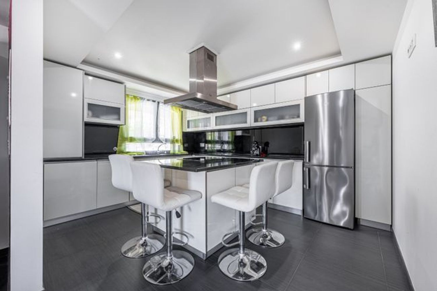 小楼房或独栋别墅出售在Travessa Cidade de Guimarães - 厨房