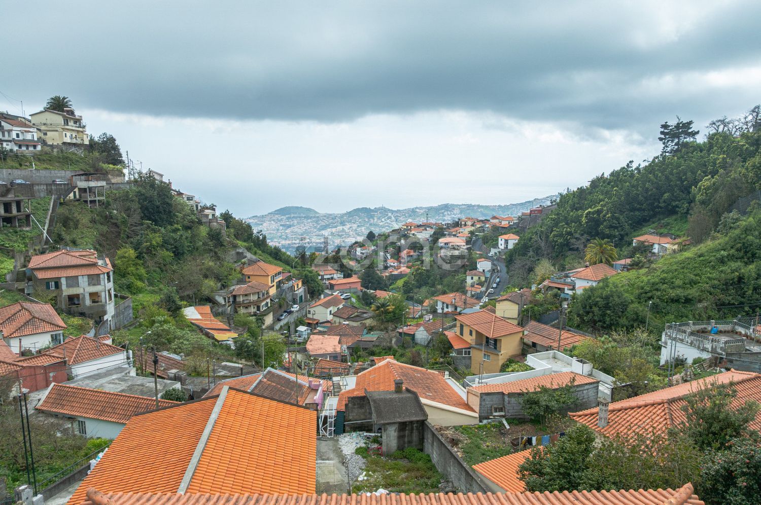 小楼房或独栋别墅出售在Caminho do Cabeço dos Lombos, 27 - 视线