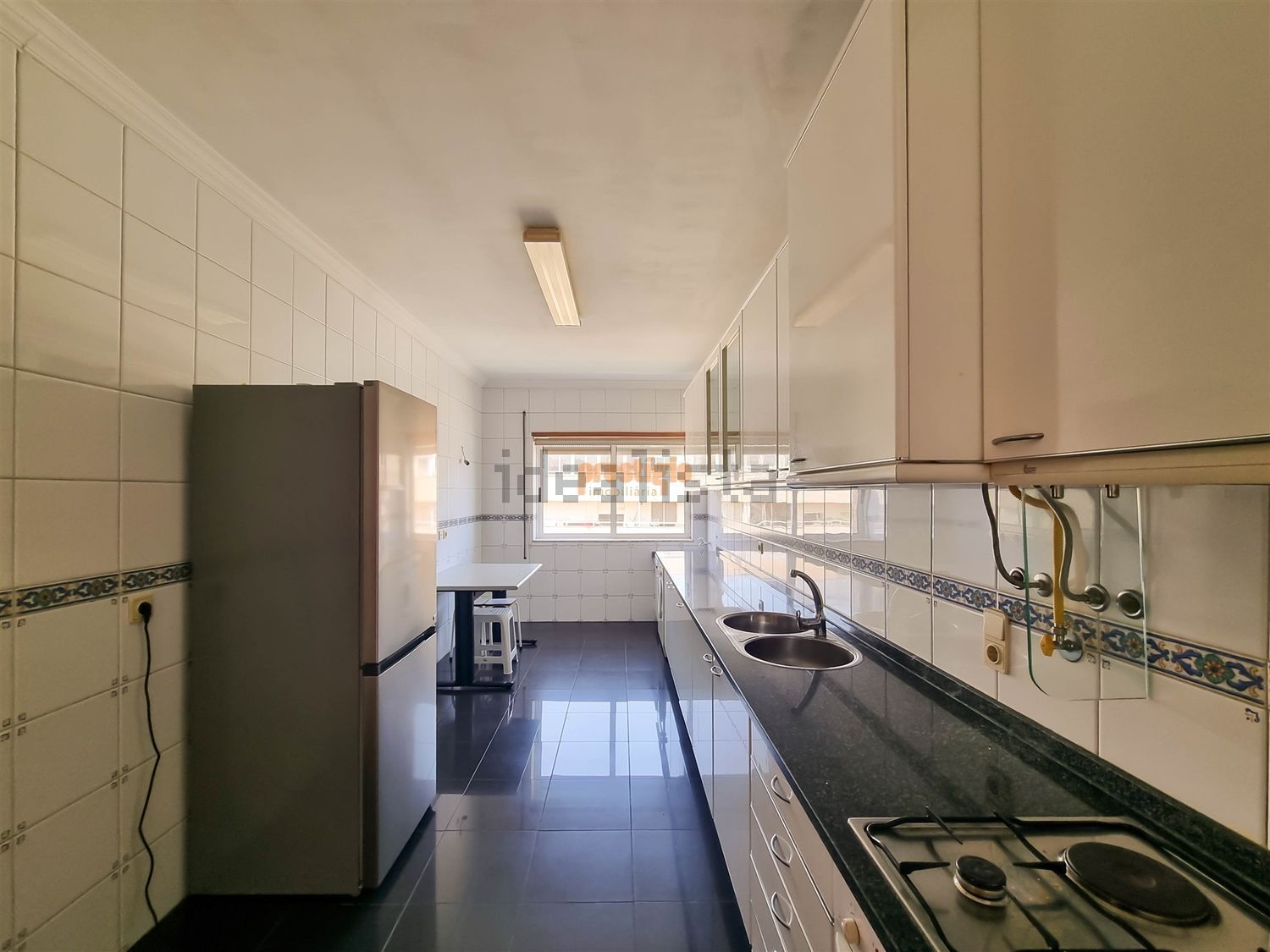出租公寓 t2在Rua Custódio Vilas Boas, 26 - 厨房