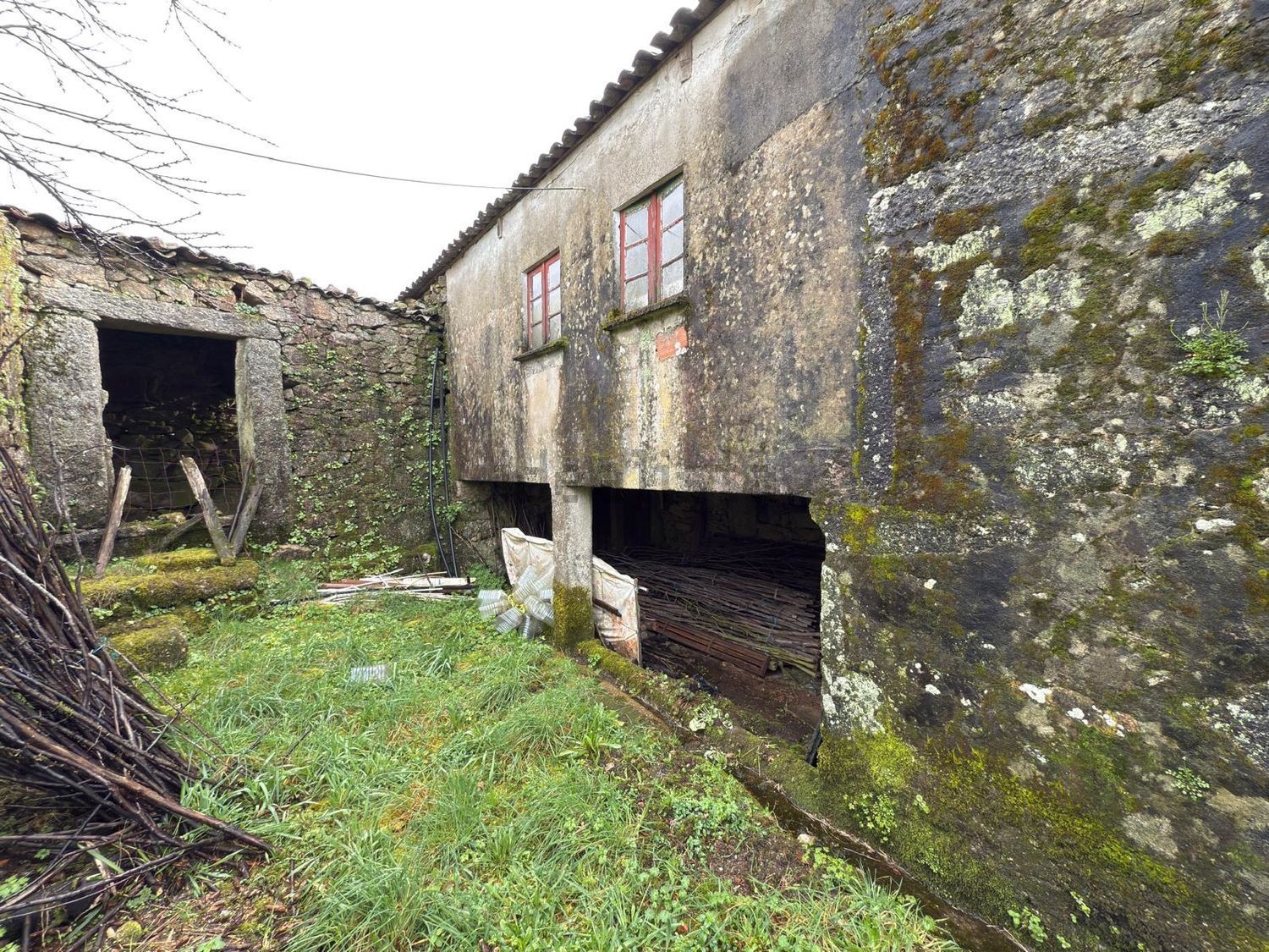 小楼房或独栋别墅出售在Ribeira do Neiva - 外立面