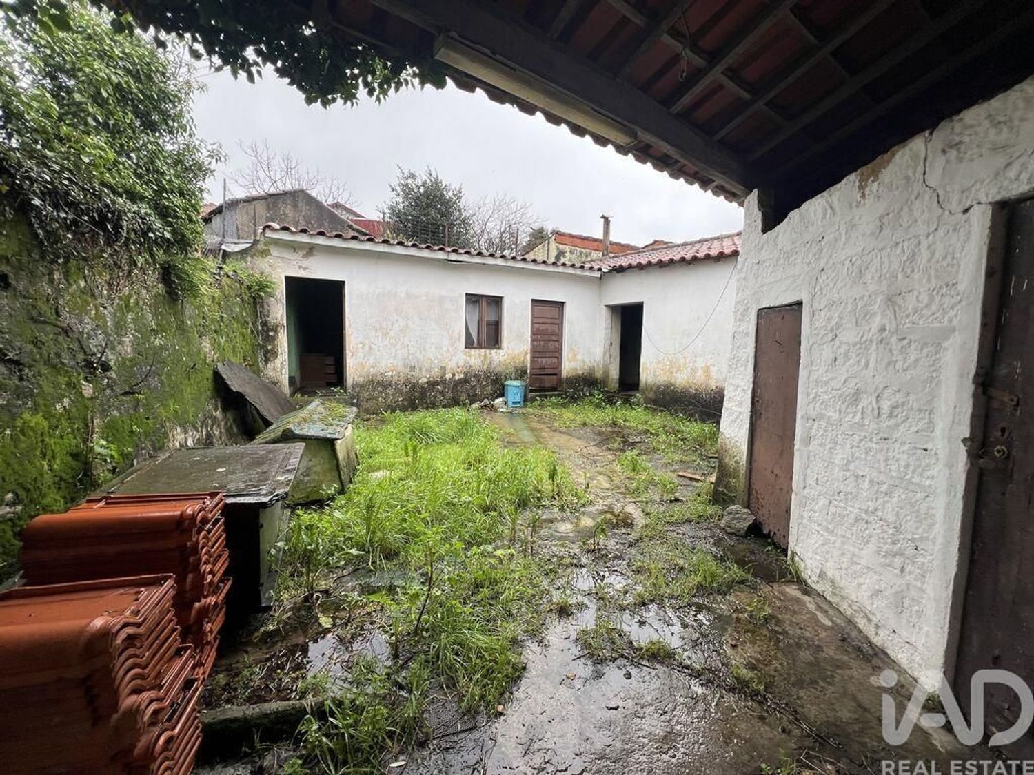 小楼房或别墅出售在Campo e Sobrado - 外立面