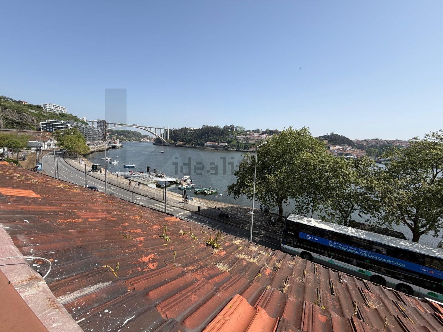 联排别墅出售在 Ouro - Condominhas - 游泳池