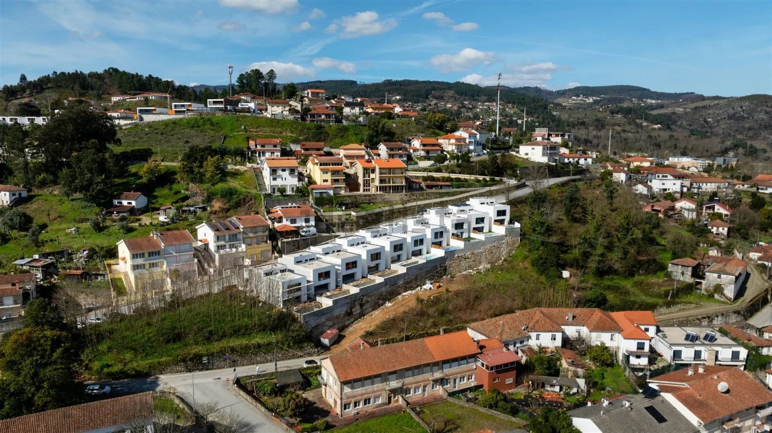 双拼别墅出售在Rua Camões s/n - 照片