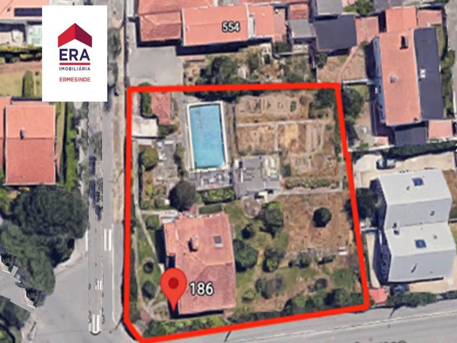 小楼房或独栋别墅出售在Avenida Afonso Domingues s/n - 照片