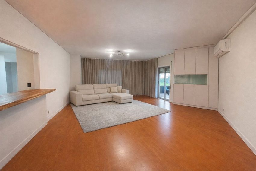 公寓 t3出售在Avenida do Entroncamento, 13