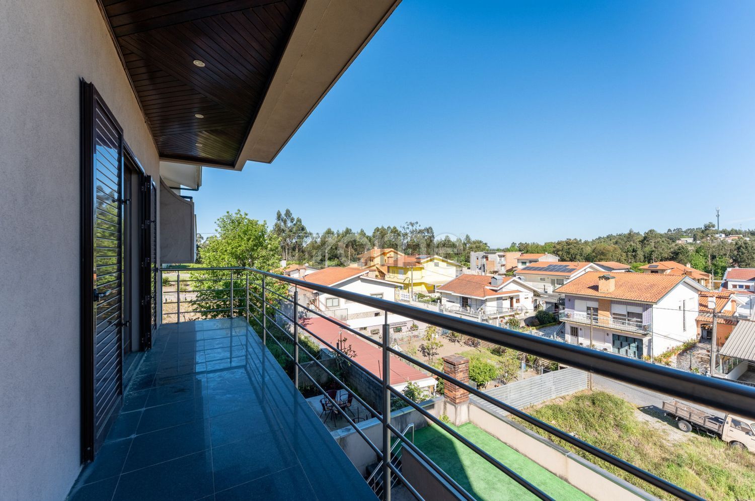 双拼别墅出售在Travessa de Santo António, 70 - 门廊