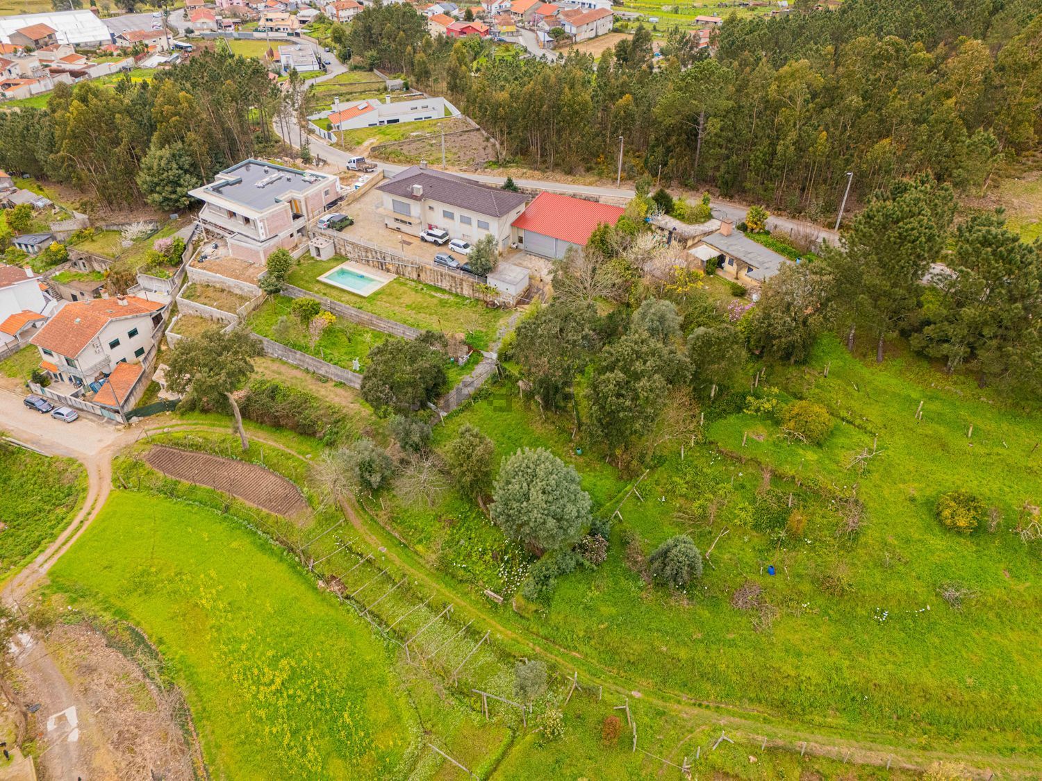 小楼房或独栋别墅出售在Rua da Bufaneira, 210 - 花园