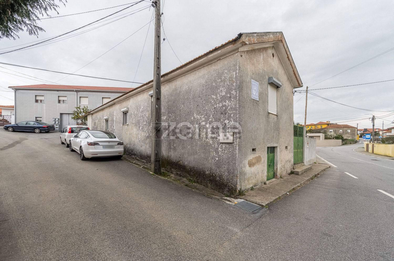 小楼房或独栋别墅出售在Rua de São Mamede, 74 - 外立面
