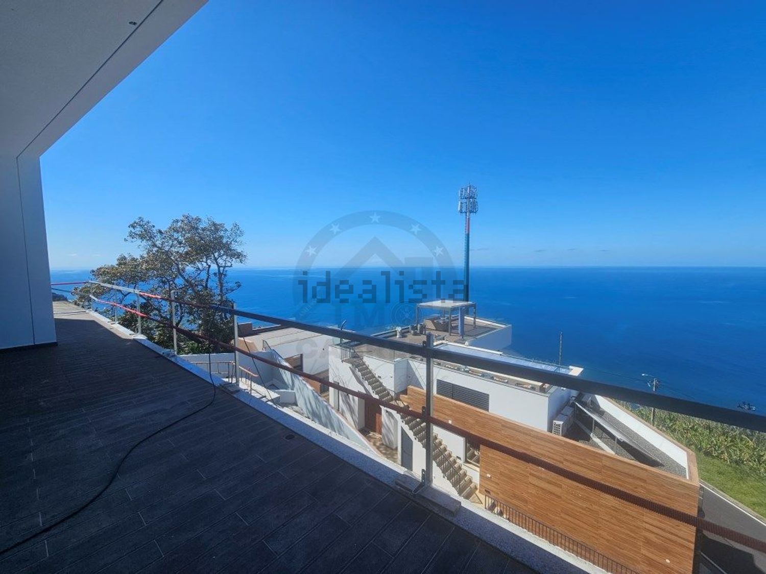 小楼房或独栋别墅出售在Ribeira Brava - 视线