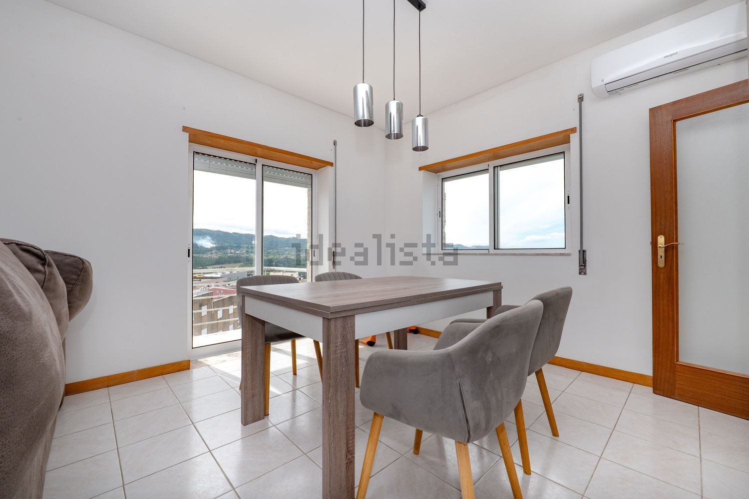 出租公寓 t3在Avenida Santo António, 16 - 客厅
