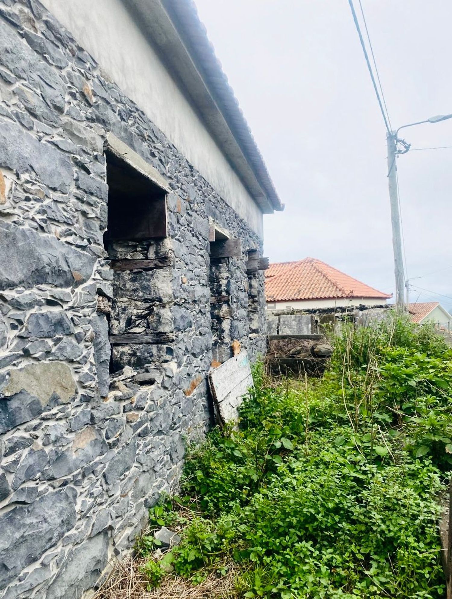 小楼房或独栋别墅出售在Caminho do Castanheiro, 79 - 外立面