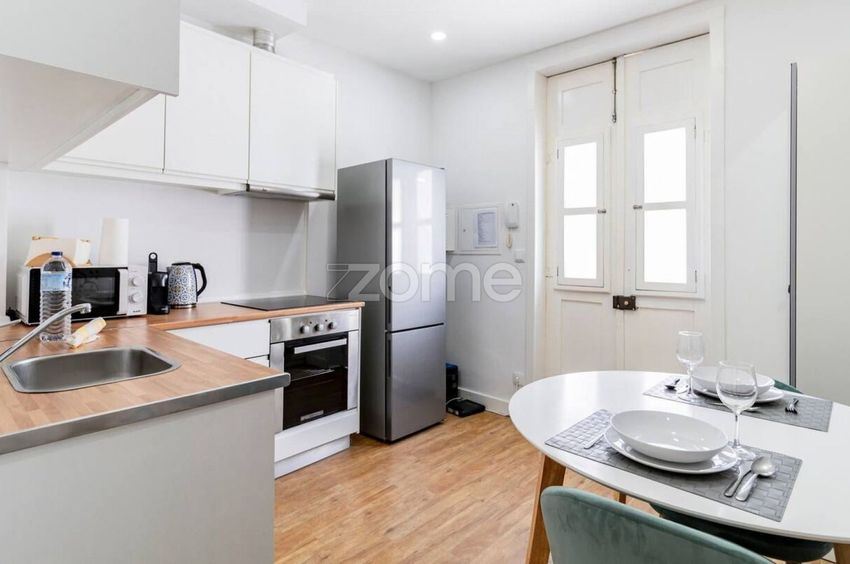 小楼房或独栋别墅出售在Rua de Egas Moniz, 189