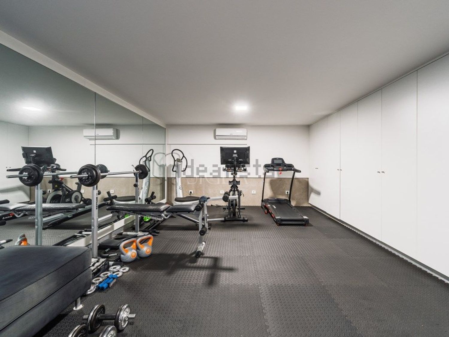 小楼房或独栋别墅出售在Rua Campismo - 共同区域