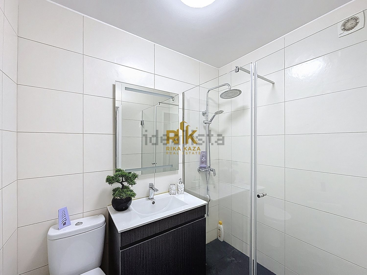 公寓 t4出售在Avenida da Madalena , Conjunto Habitacional Madalena , Bloco F2 s/n - 卫生间