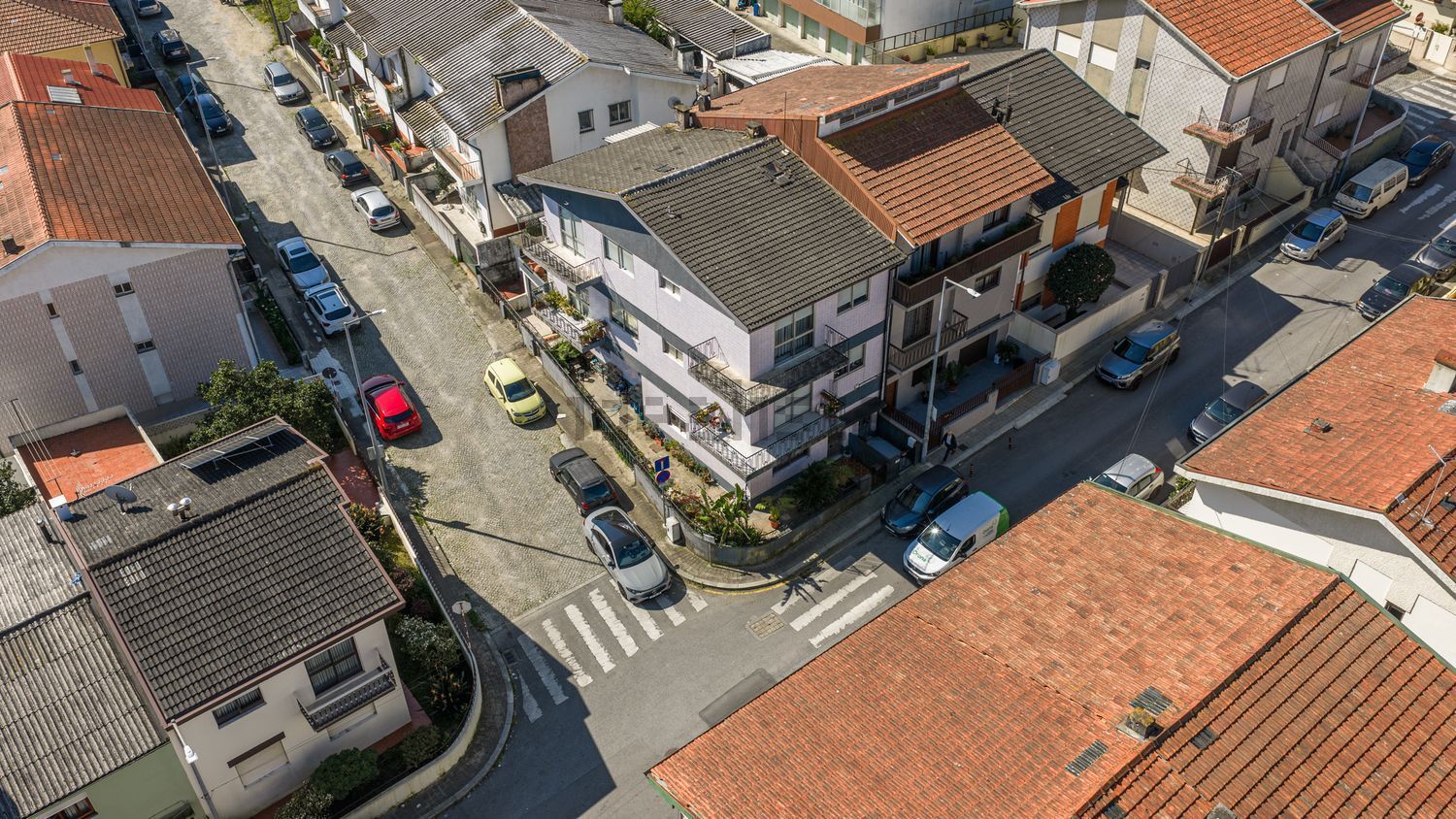 小楼房出售在Rua Doutor Américo Jazelino Dias Costa s/n - 视线