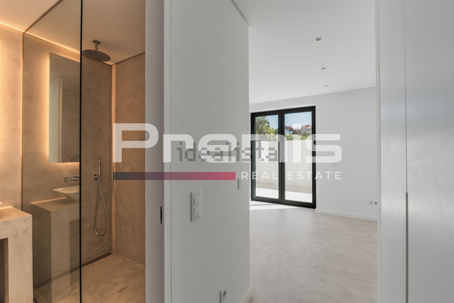 小楼房或独栋别墅出售在Rua Faval, 136 - 照片