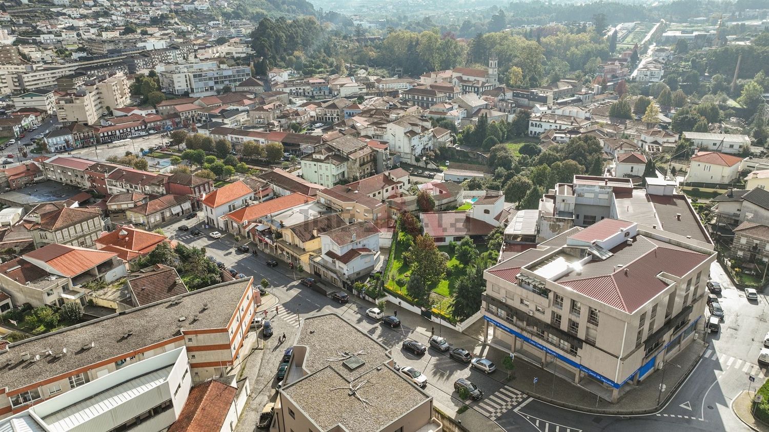 小楼房或独栋别墅出售在Avenida Bombeiros Voluntários, 237 - 照片