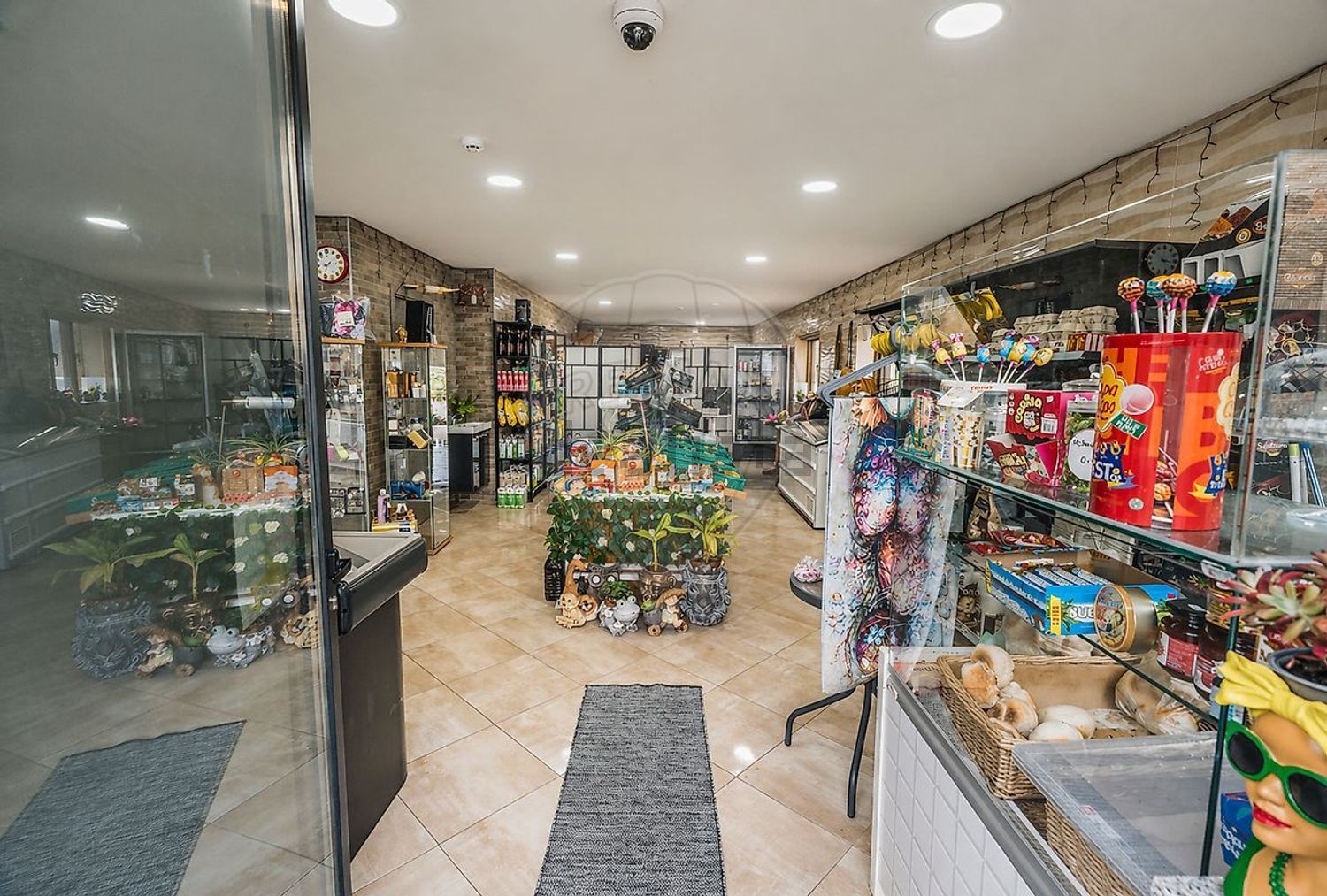 小楼房或独栋别墅出售在Rua Tranqueira, 409 - 阳台