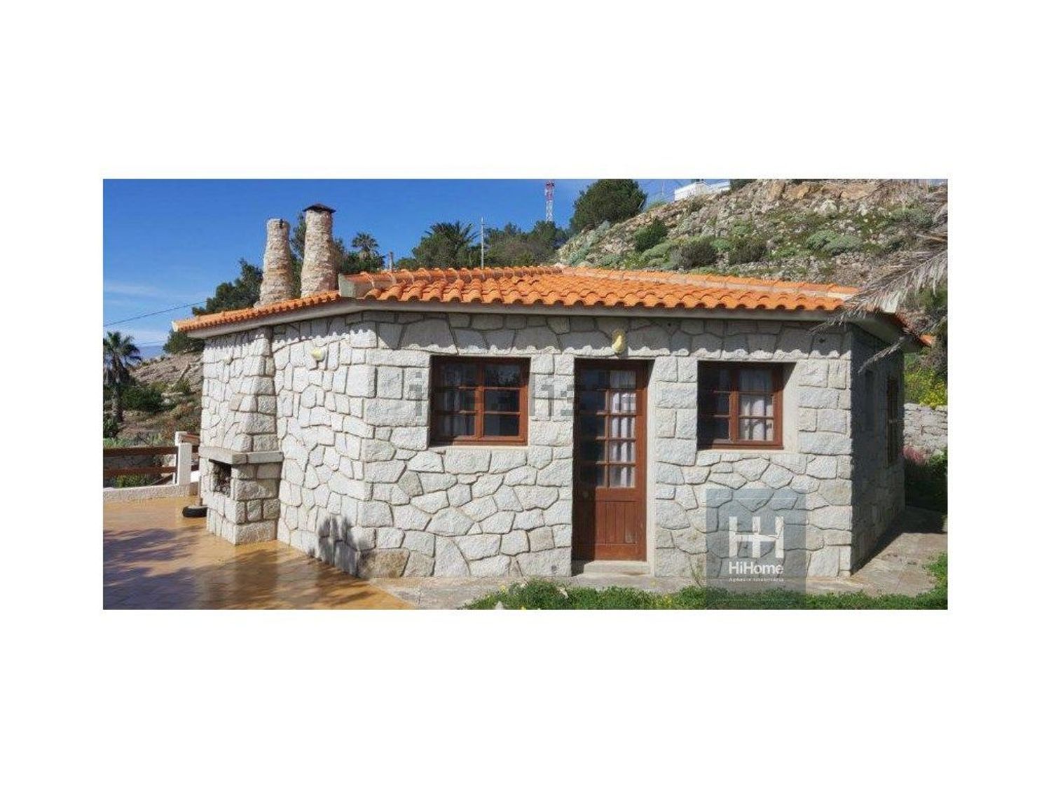 小楼房或独栋别墅出售在Porto Santo - 外立面