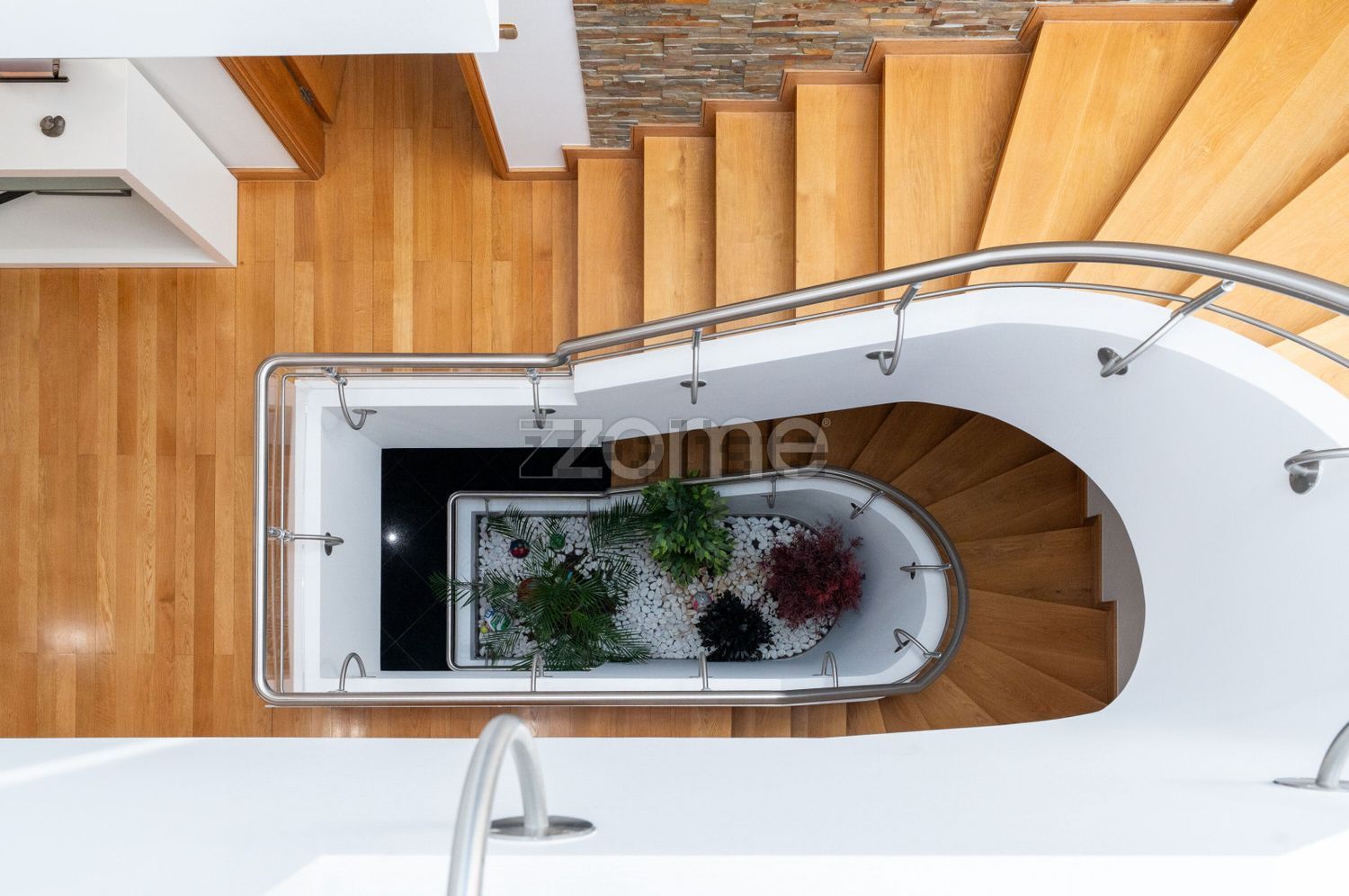 双拼别墅出售在Travessa de Santo António, 70 - 详情