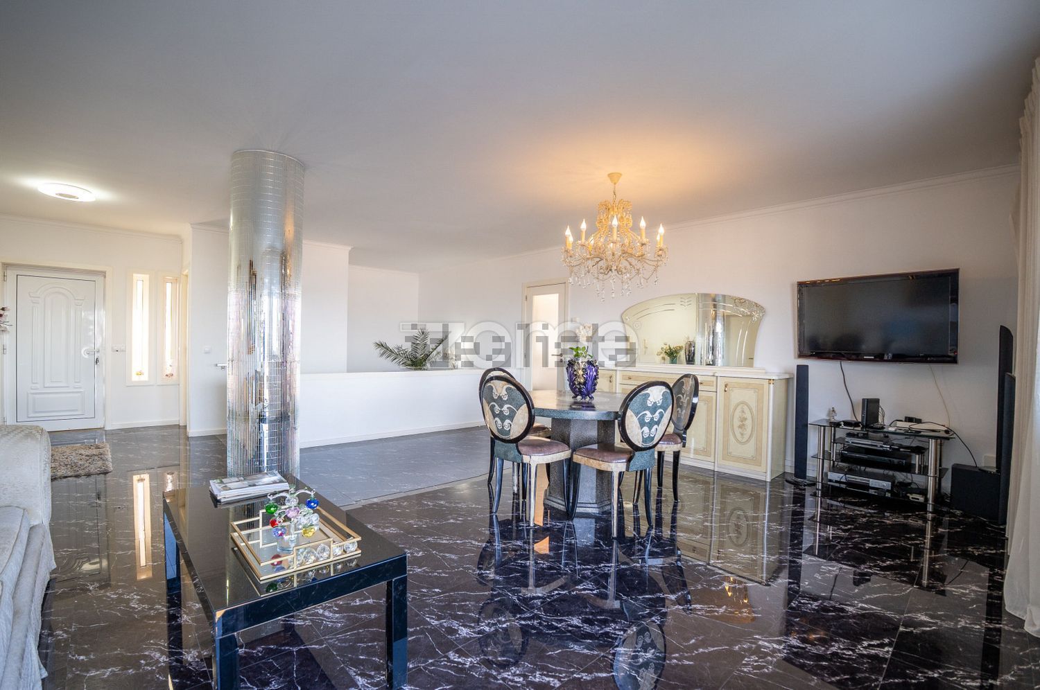 小楼房或独栋别墅出售在Rua Padre António s/n - 客厅