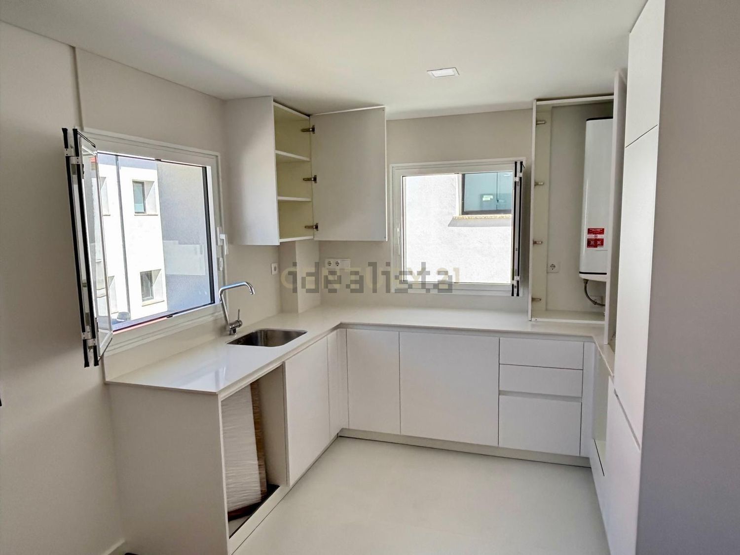 公寓 t2出售在Bairro São José, 8 - 厨房