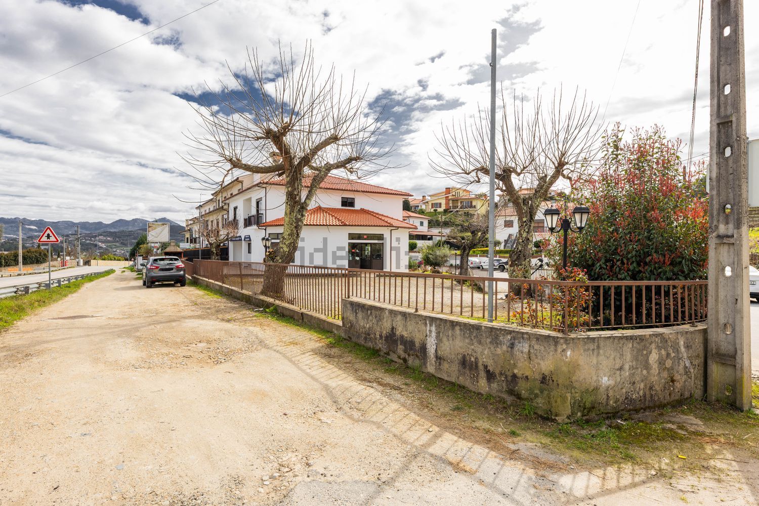 双拼别墅出售在Bairro de Paço - Rua 5 - 外立面