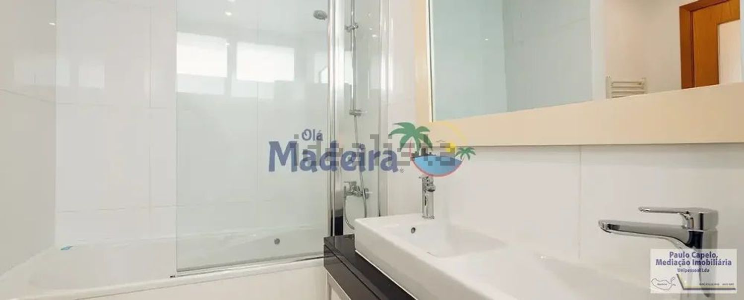 小楼房或独栋别墅出售在Estrada dos Marmeleiros, 142 - 卫生间
