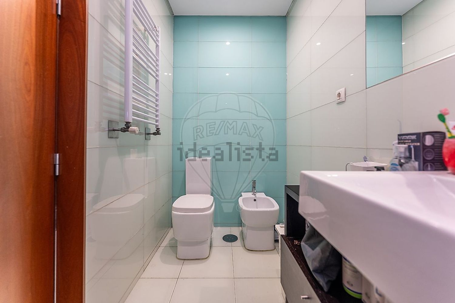 小楼房或独栋别墅出售在Avenida Central de Nogueira - 卫生间
