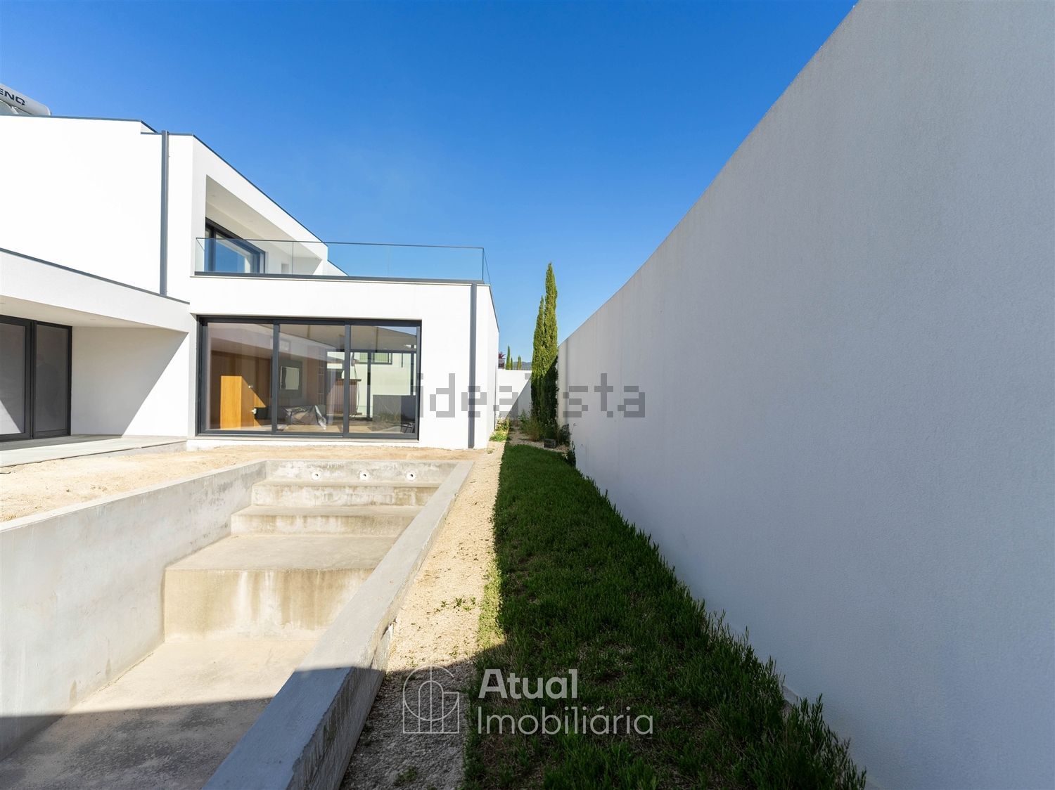 小楼房或独栋别墅出售在Rua de Alfaxim, 865 - 游泳池