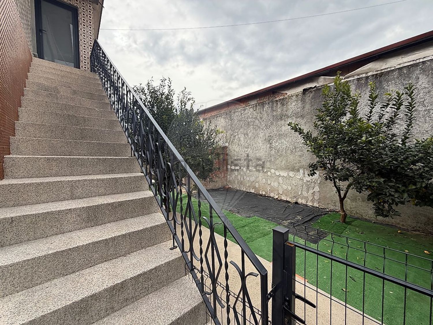 出租小楼房或独栋别墅在Rua Francisco Sarmento Pimentel - 详情