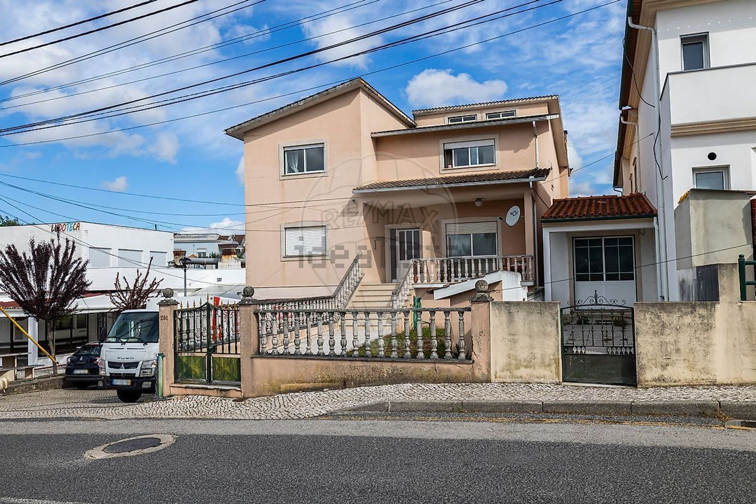 公寓 t2出售在Avenida Nossa Senhora da Conceição - 外立面