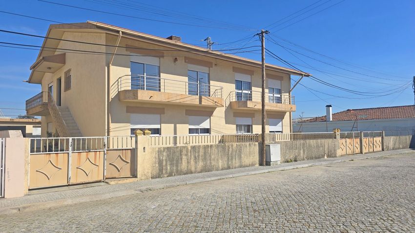 出租小楼房在Vermoim - Altos