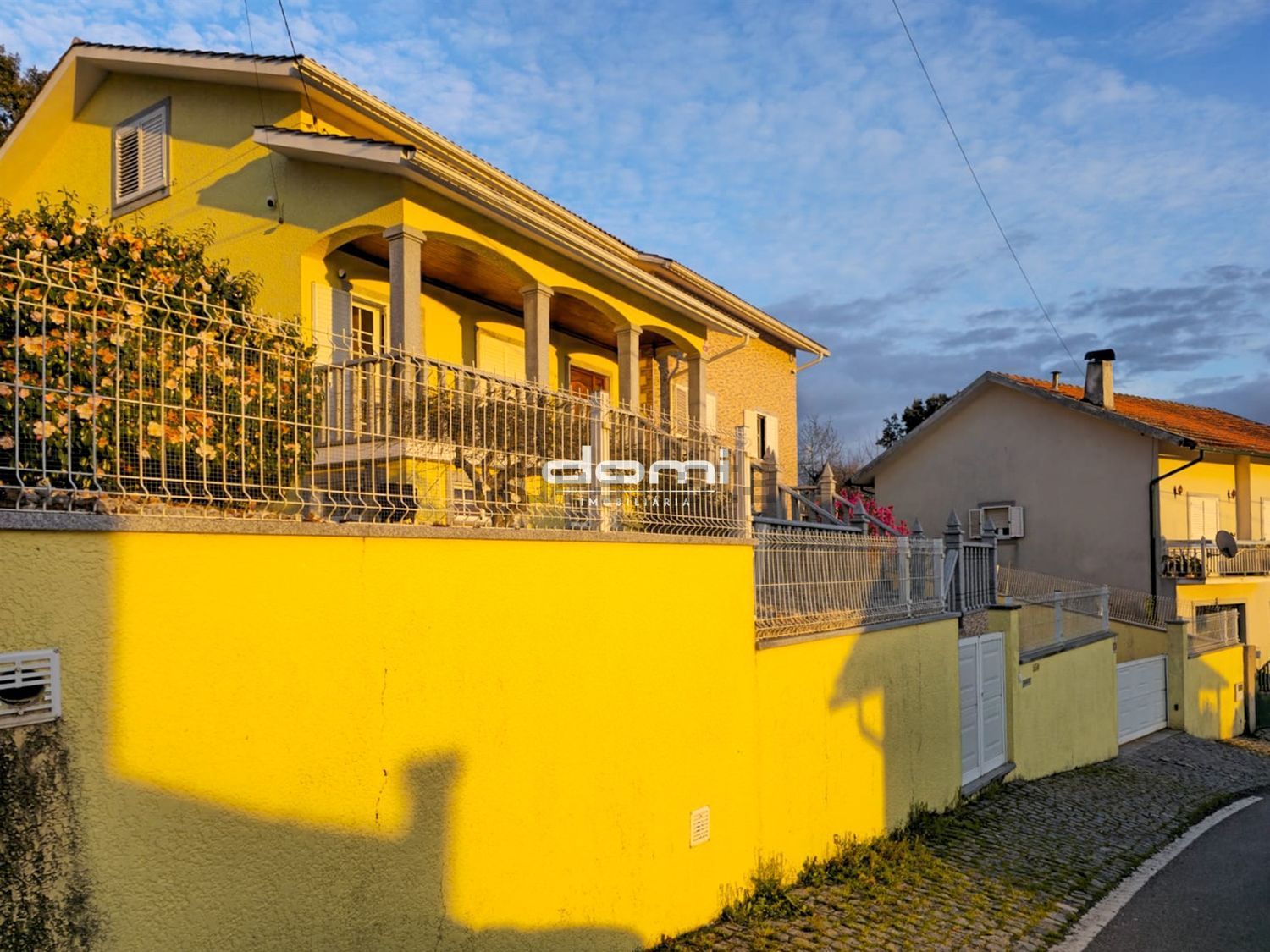 小楼房或独栋别墅出售在São Pedro do Sul - Várzea - Baiões - 露台