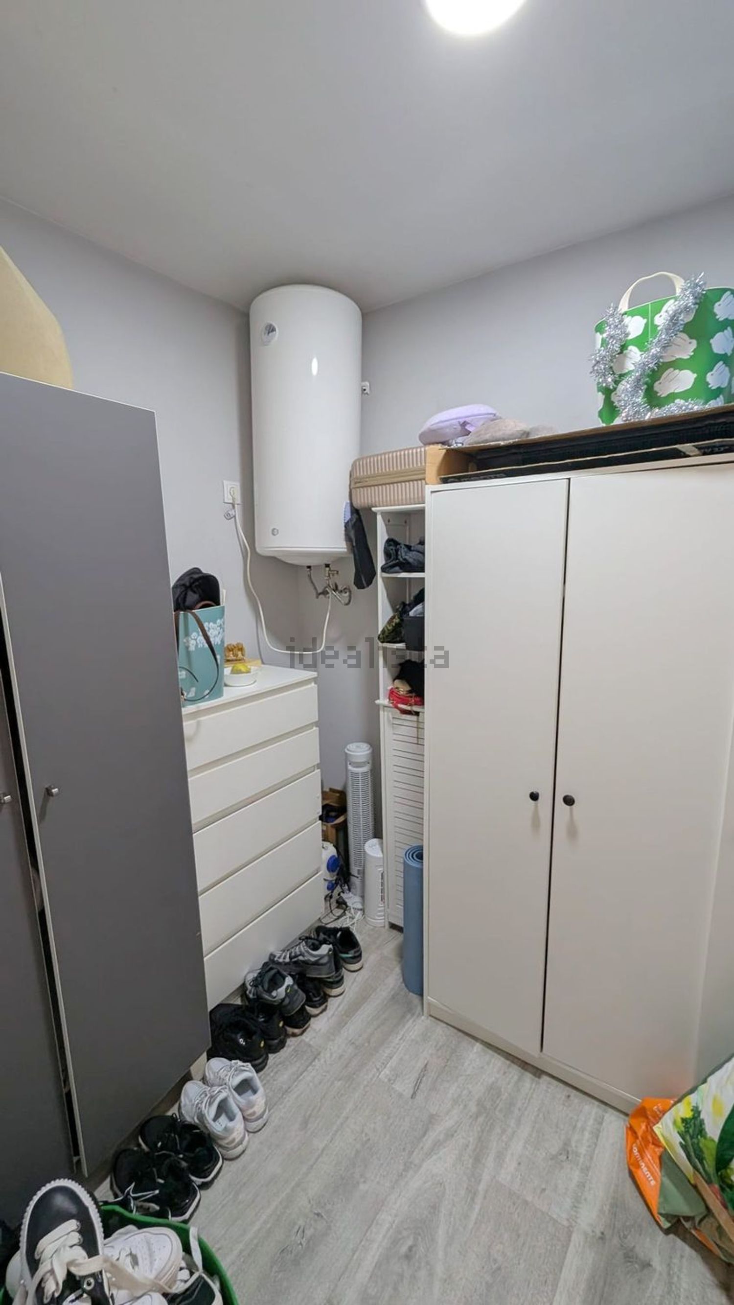 双拼别墅出售在Rua Nova de Crestins s/n - 试衣间