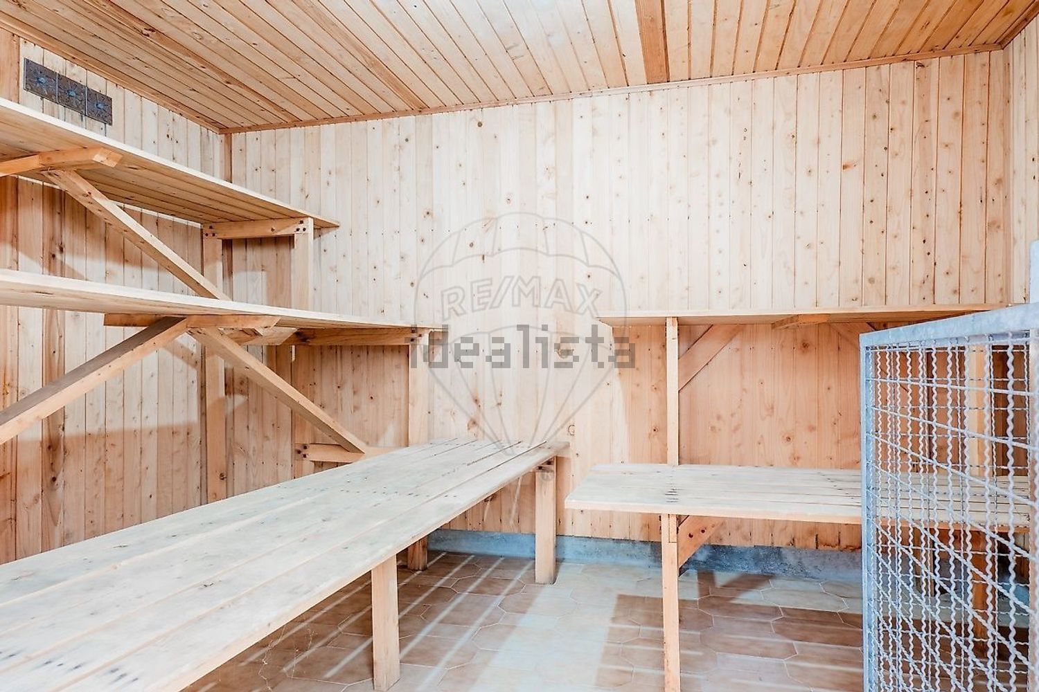 小楼房或独栋别墅出售在Travessa de Calvelos de Baixo s/n - 详情