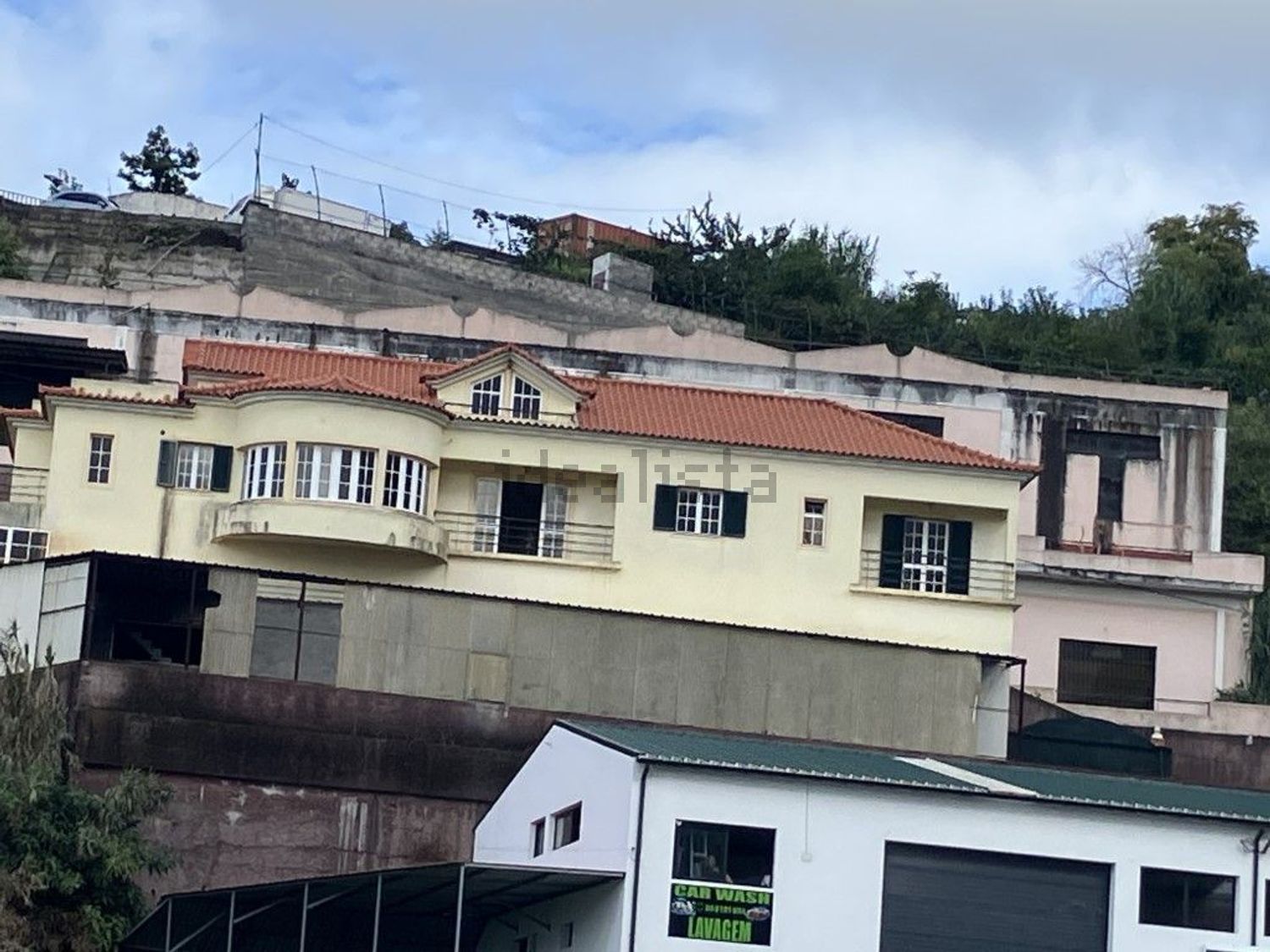 小楼房或独栋别墅出售在Estrada do Livramento - Levada do Poiso - 外立面