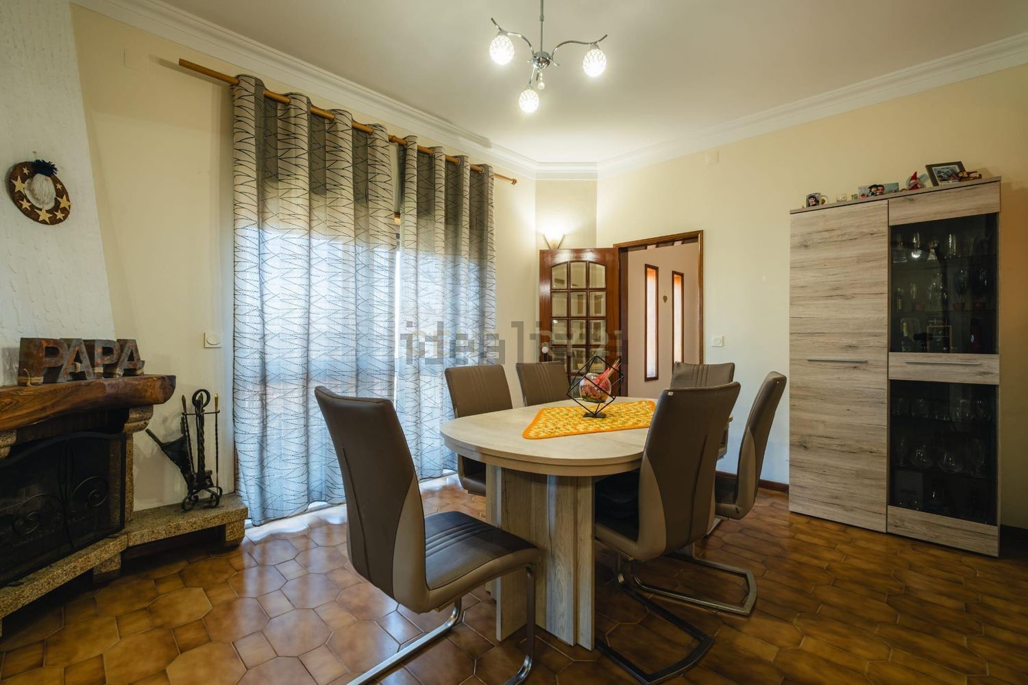 小楼房或独栋别墅出售在Rua dos Padrões, 12 - 客厅