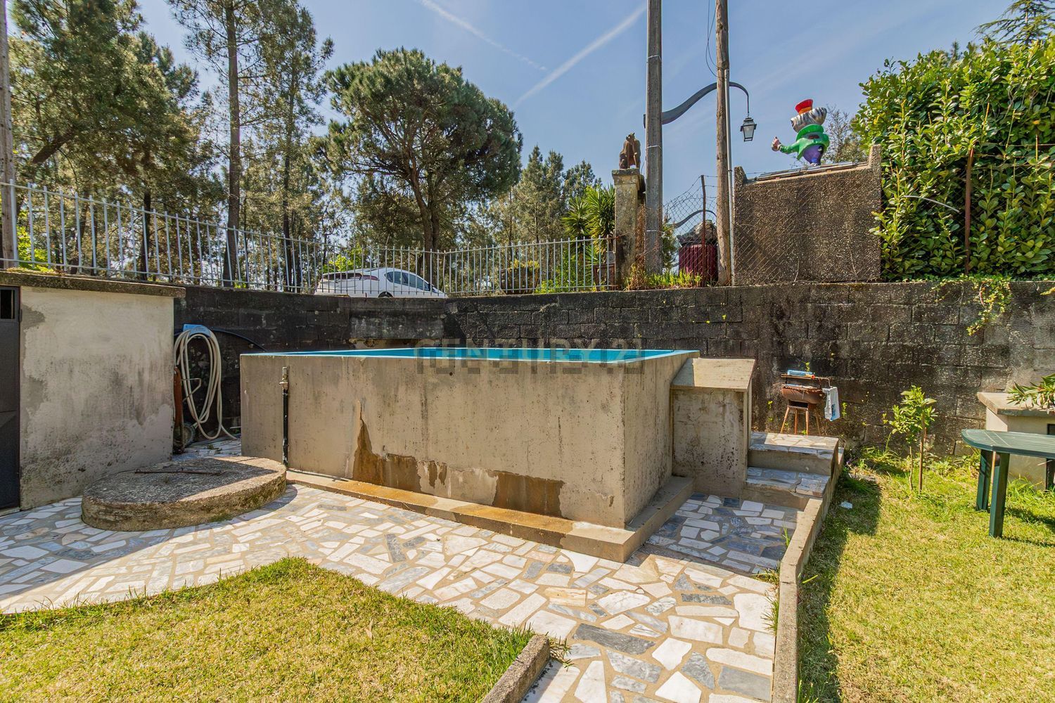 小楼房或独栋别墅出售在Rua Dona Filomena do Rosário, 18 - 游泳池