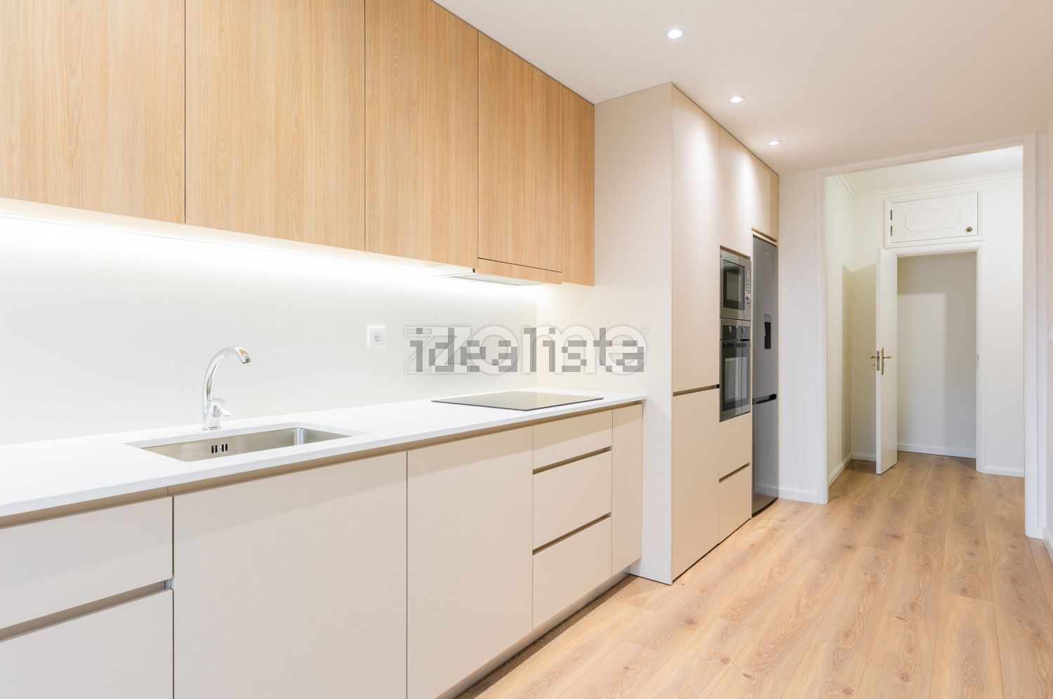 公寓 t2出售在Rua de Barros, 17 - 厨房