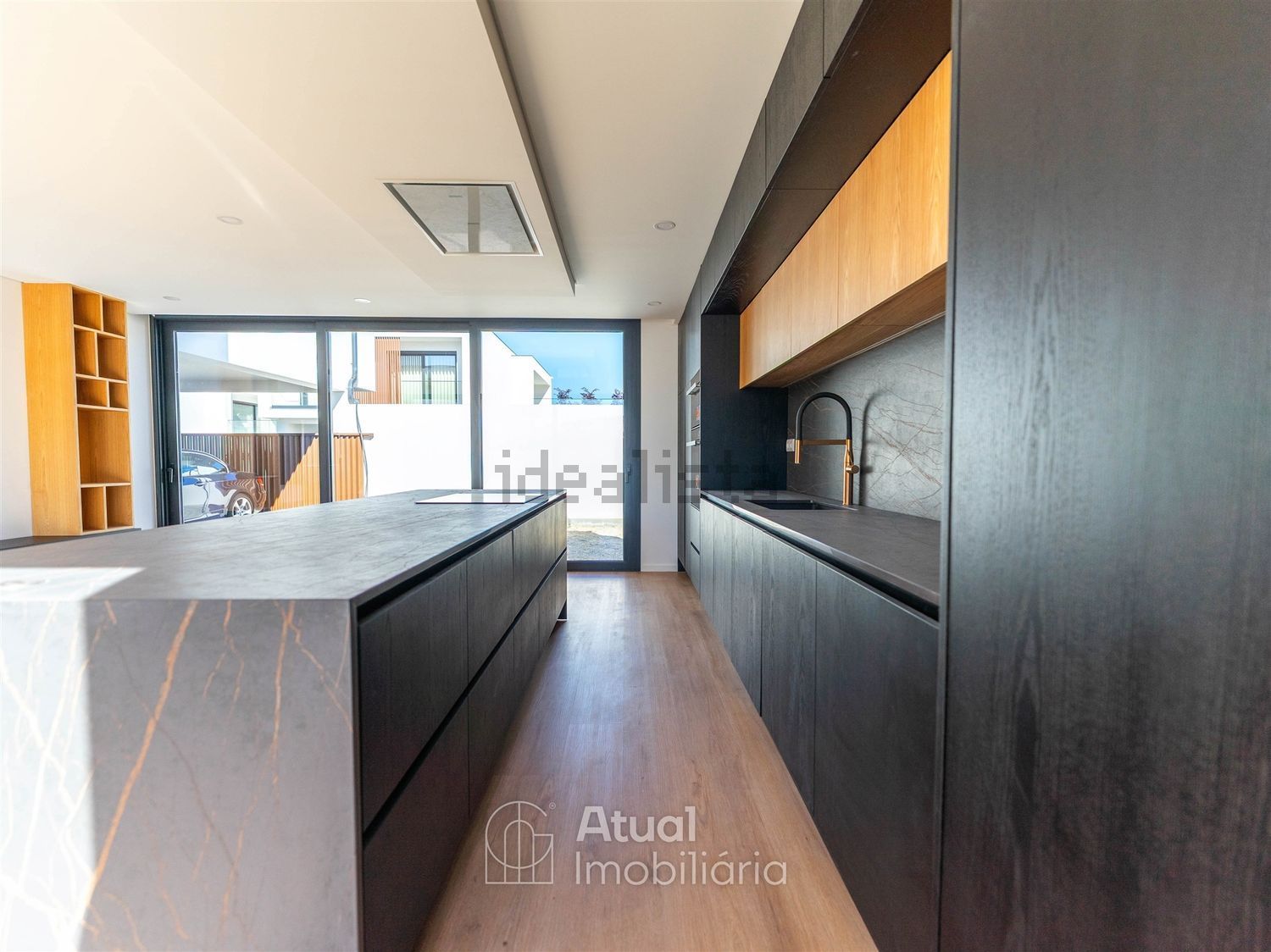 小楼房或独栋别墅出售在Rua de Alfaxim, 865 - 厨房