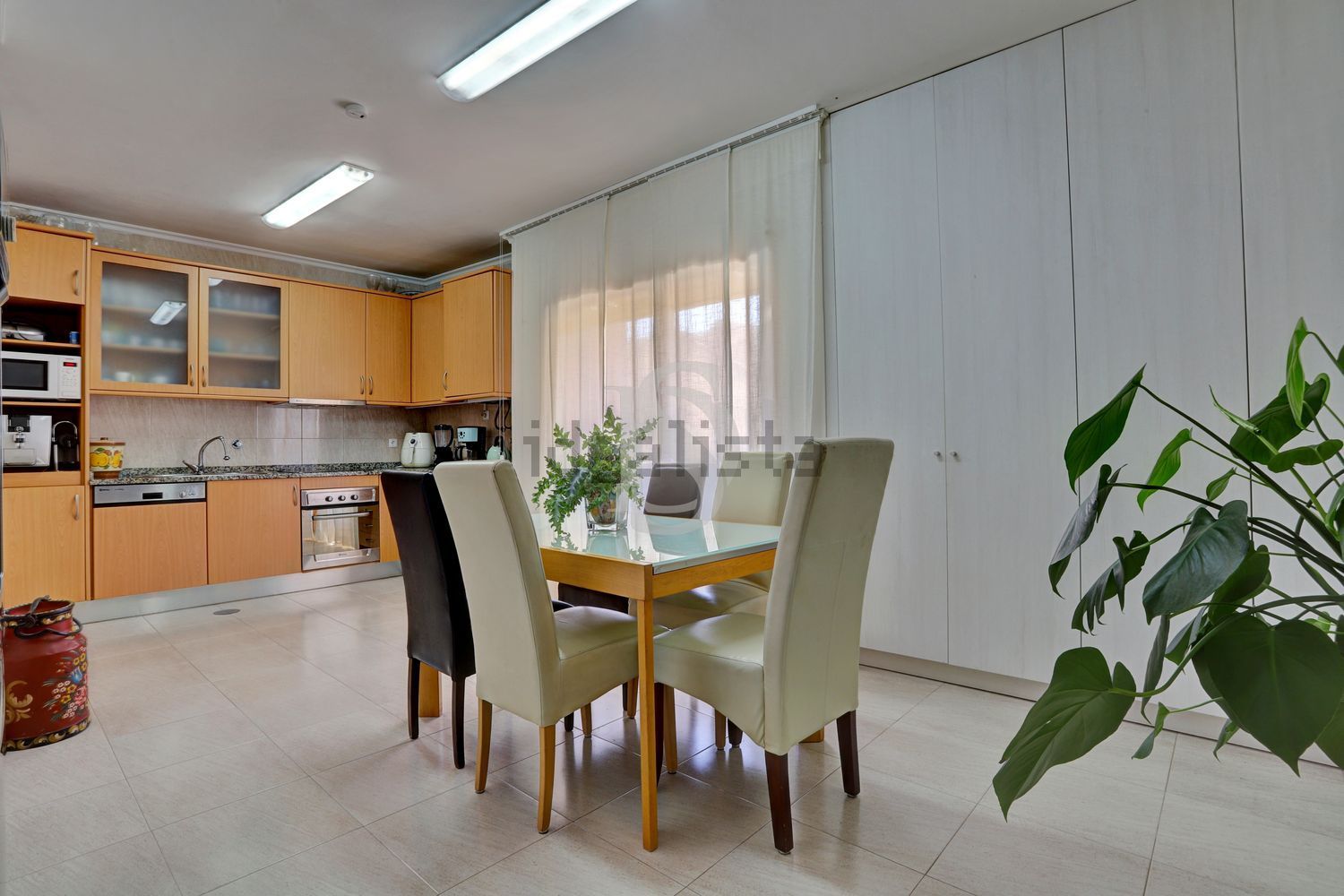 公寓 t2出售在Rua António Gomes Morim - 客厅