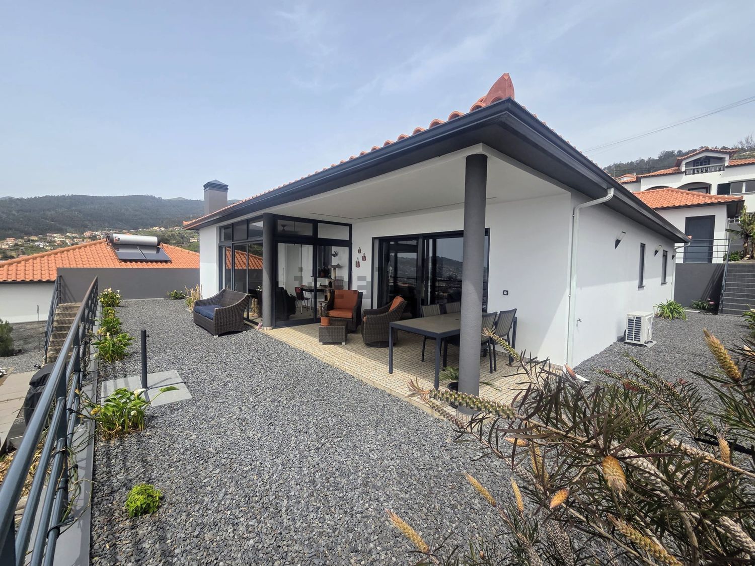 小楼房或独栋别墅出售在Arco da Calheta - 外立面