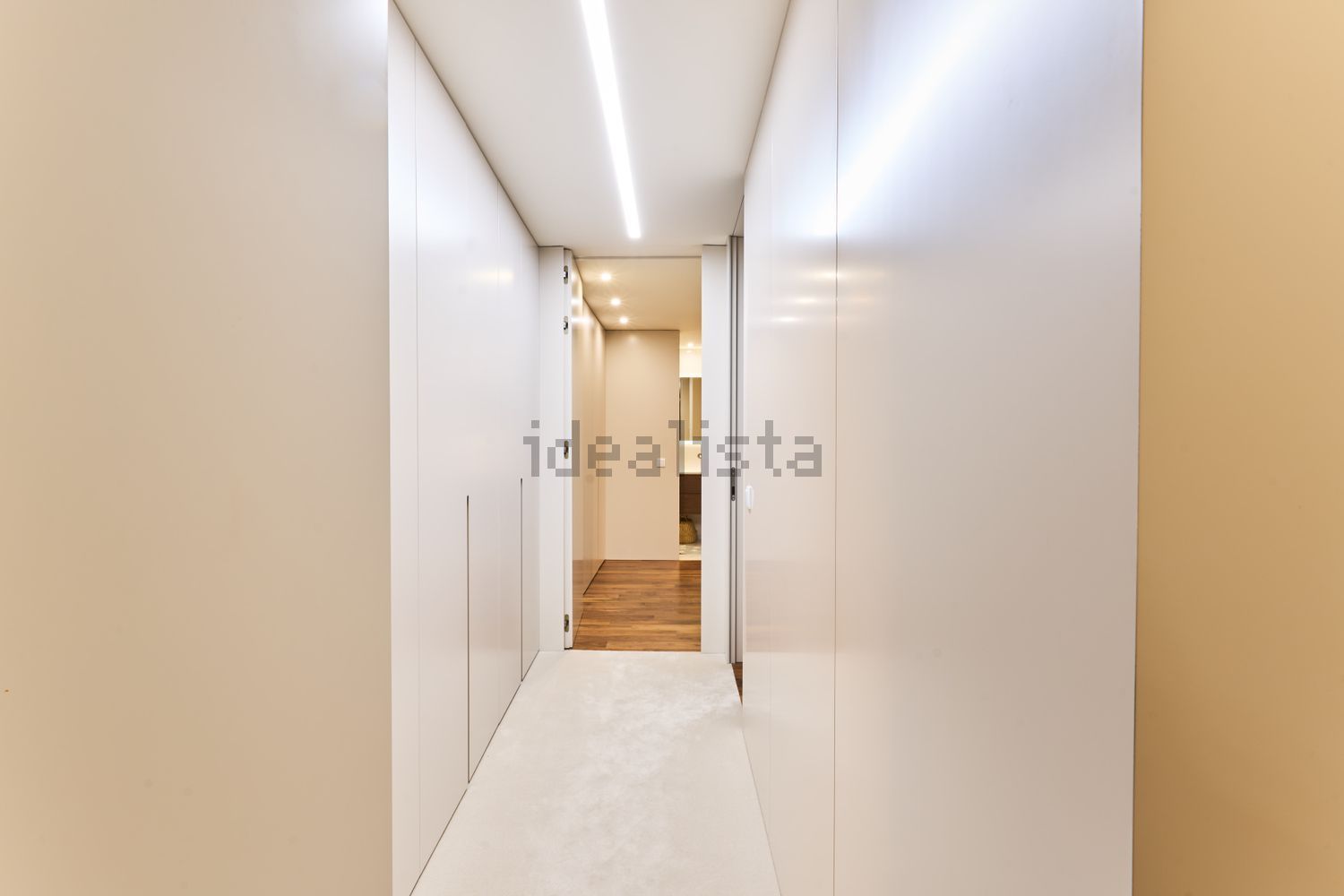 公寓 t4出售在Avenida dos Descobrimentos, 1130 - 过道