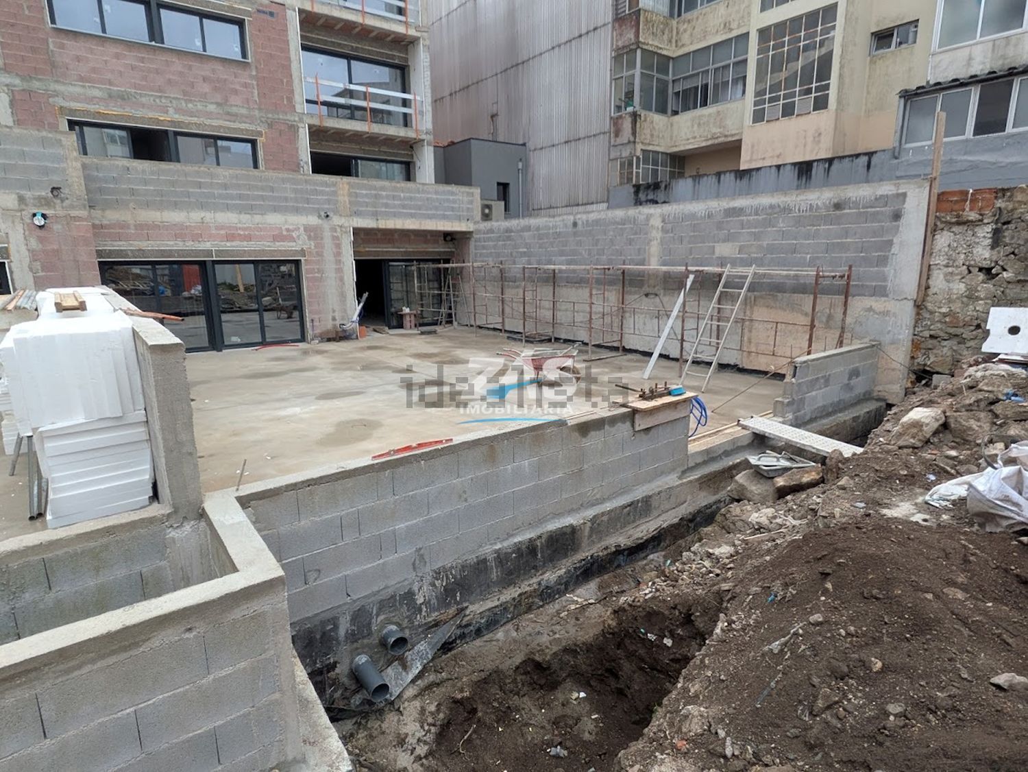 公寓 t2出售在Rua de Nove de Abril - 阳台