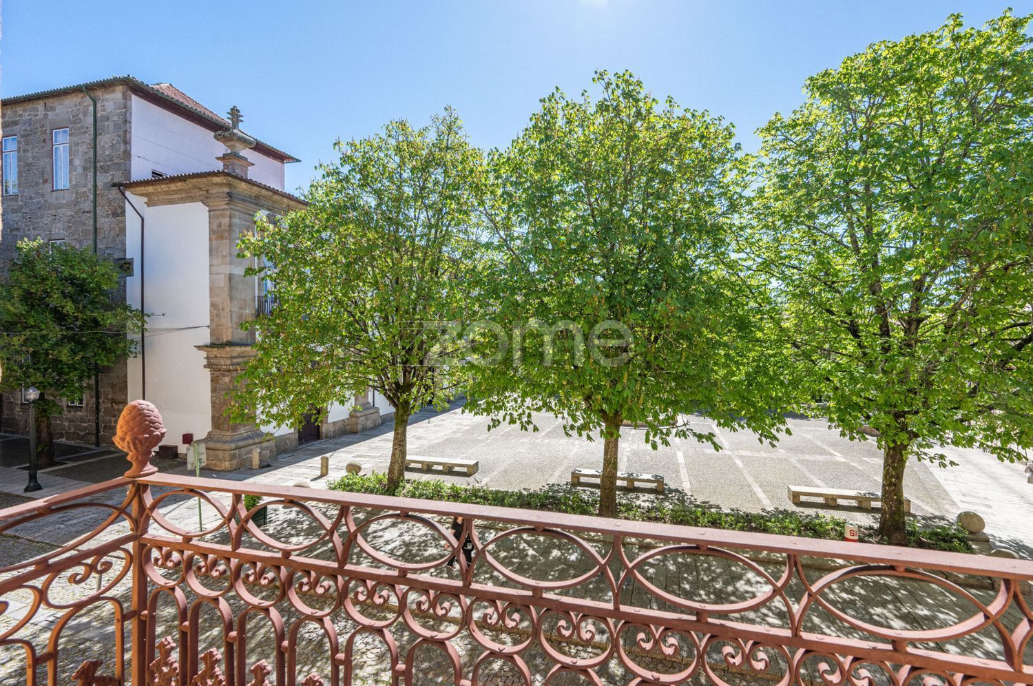 小楼房或独栋别墅出售在Rua de Santa Maria, 58 - 门廊